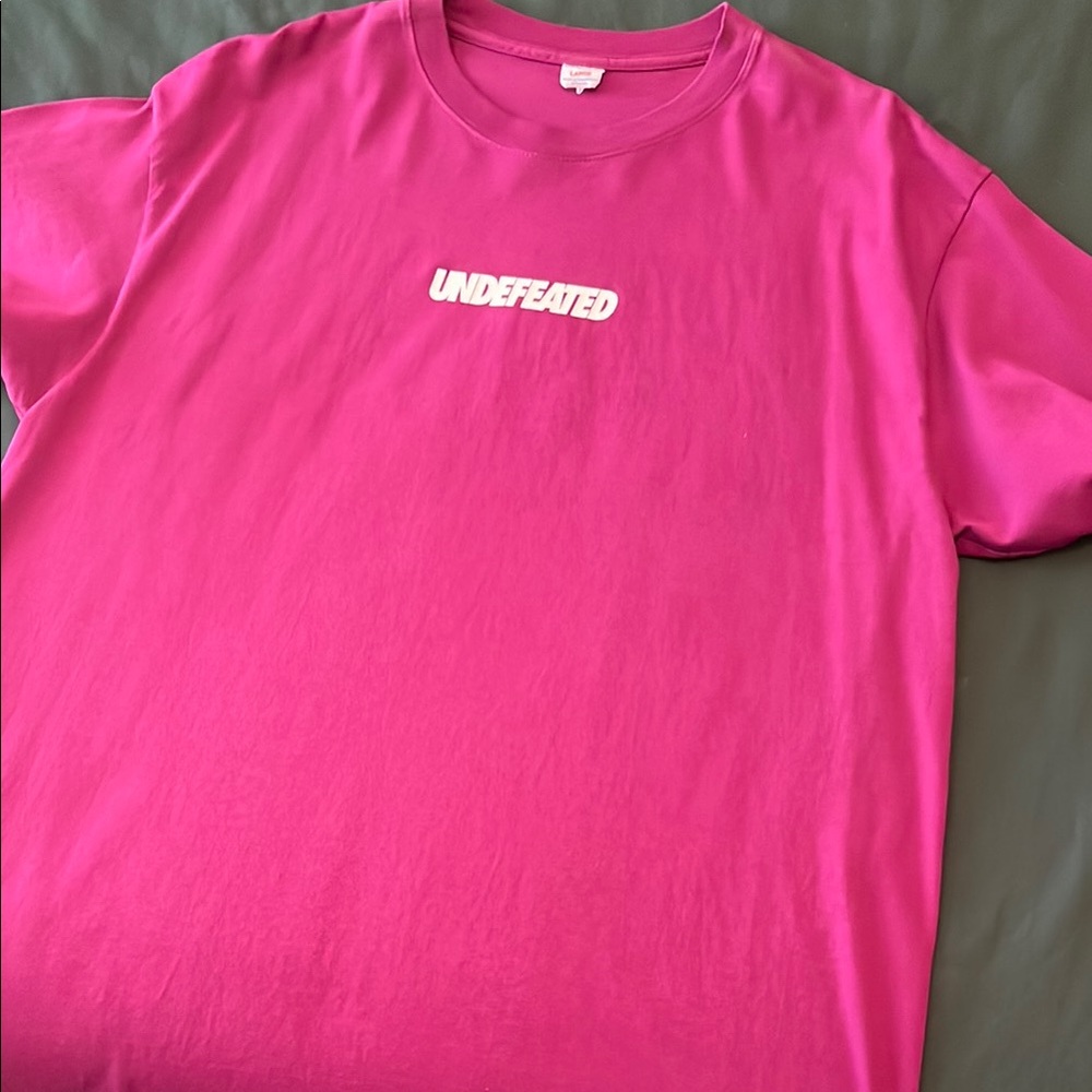 Undefeated Men's Magenta T-Shirt